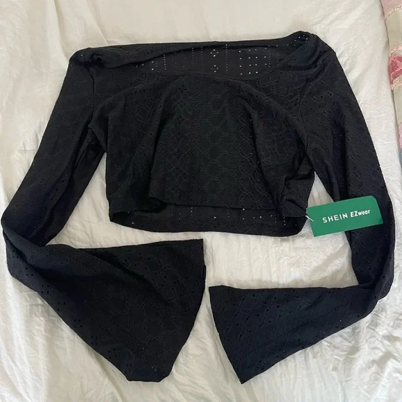 Scoop neck flounce crop tee - Picture 2 of 4